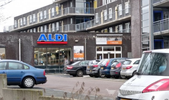 Hoofdingang van de Aldi Druten Marktpassage