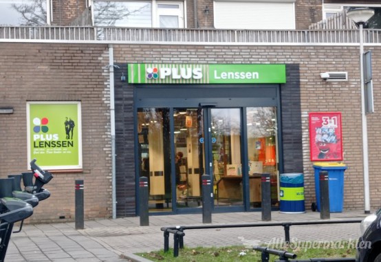 Hoofdingang van de PLUS Druten Heuvel