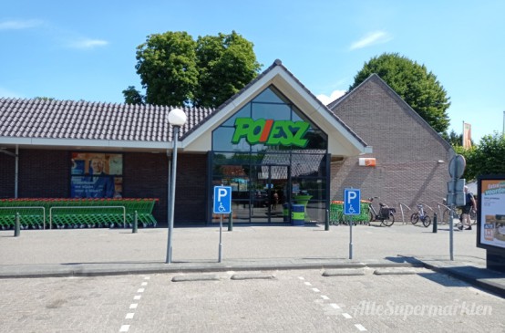 Hoofdingang van de Poiesz Bakkeveen Duerswâldmer Wei